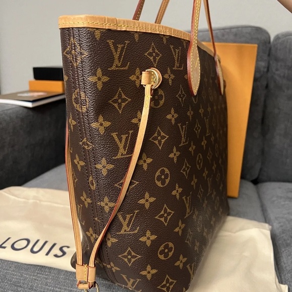 Louis Vuitton Neverfull - Picture 5 of 9